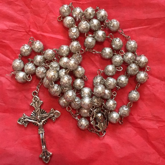 NWOT Double Capped Pearl Bead Rosary - Picture 3 of 8